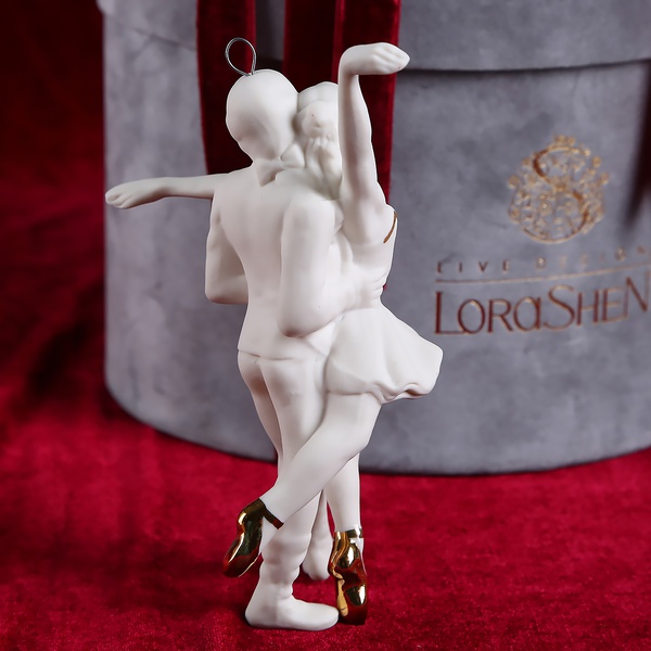 Ceramic figurine "Dancing couple"