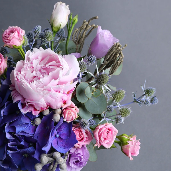 Midi composition in shades of blue