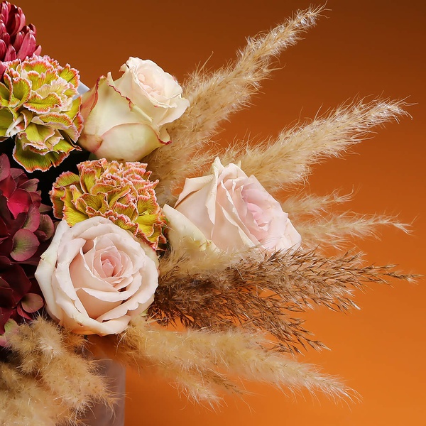 Floral composition "Autumn steppe" medium