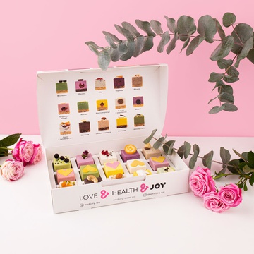 Assorted Mini Dessert Set & JOY