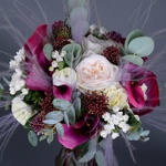 Classic wedding bouquet with calla lilies