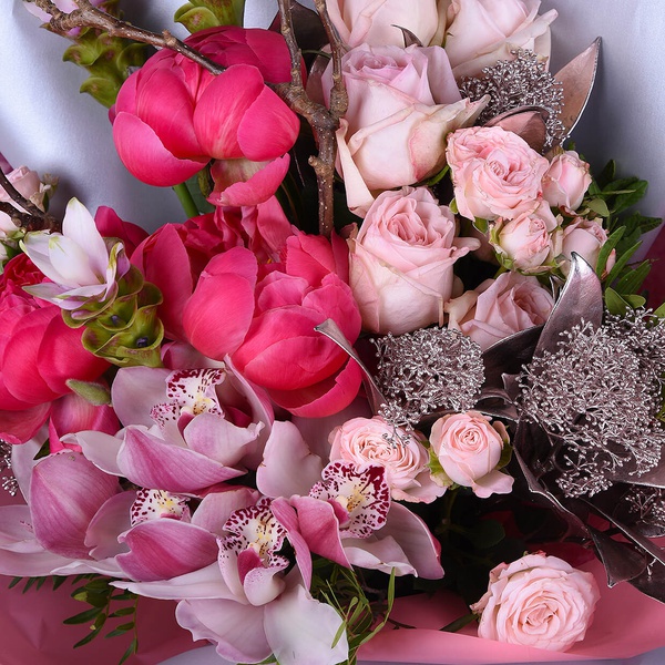 Coral-silver bouquet with peonies