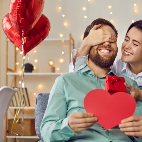 What to give your husband for Valentine's Day?