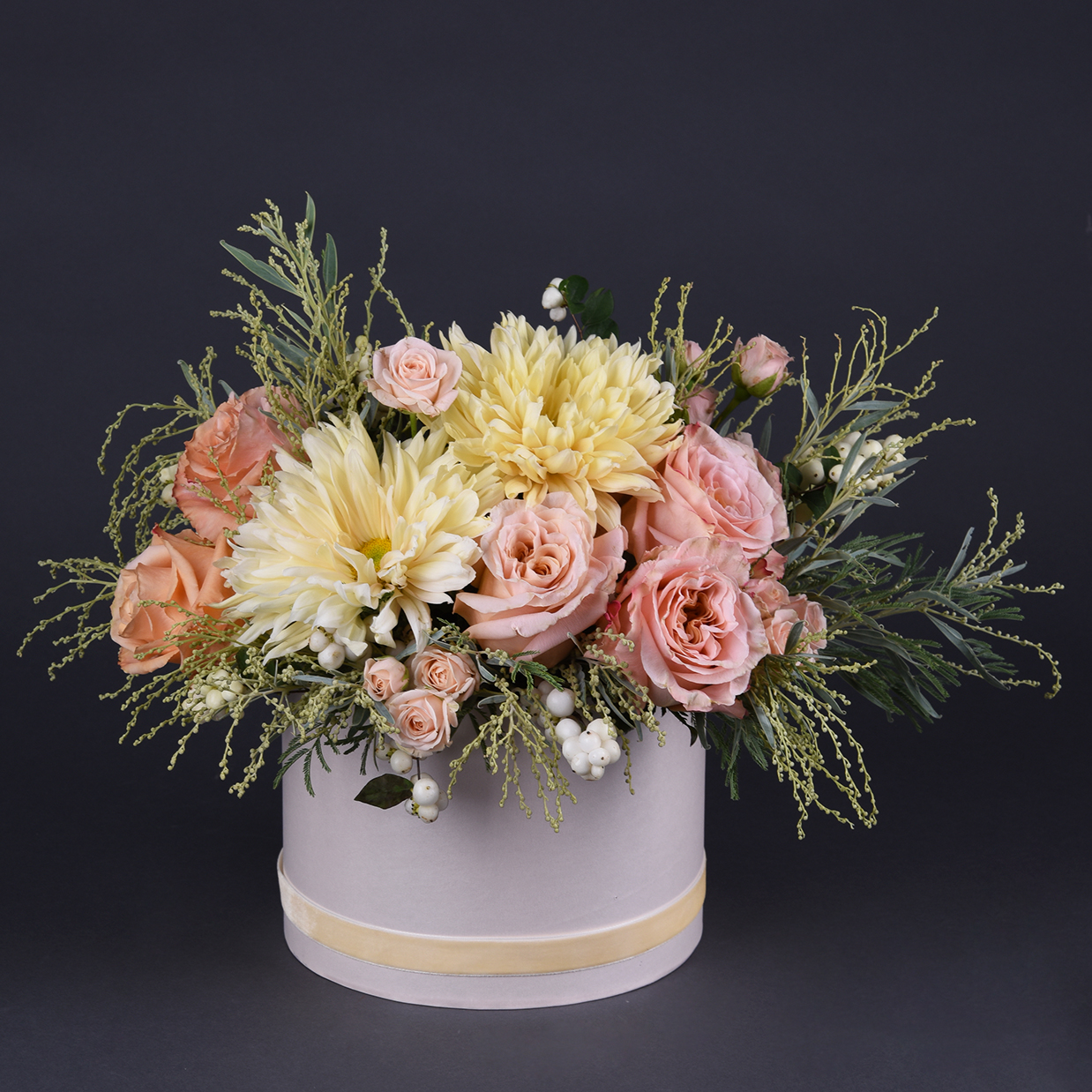 Garden arrangement in a hat box