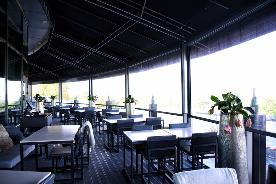Guramma restaurant terrace
