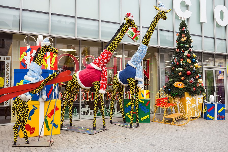 Зимние декорации для Roshen в г. Виннице 2017