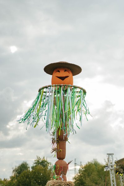 Декорації для етнофестивалю у River Mall