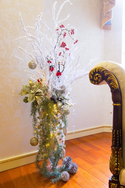 New Year's decoration "Flowers in the middle of winter"