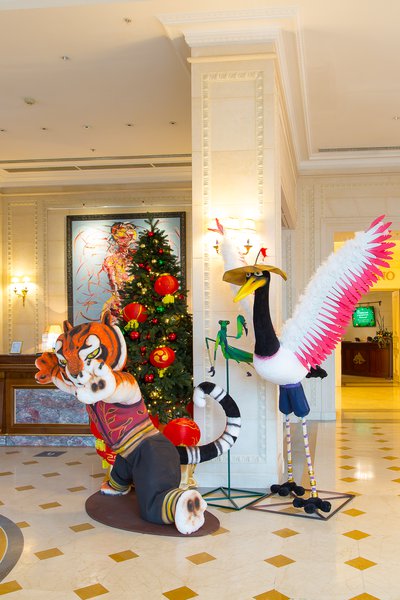 Новогодняя "Кунг-фу Панда" для отеля Fairmont Grand Hotel