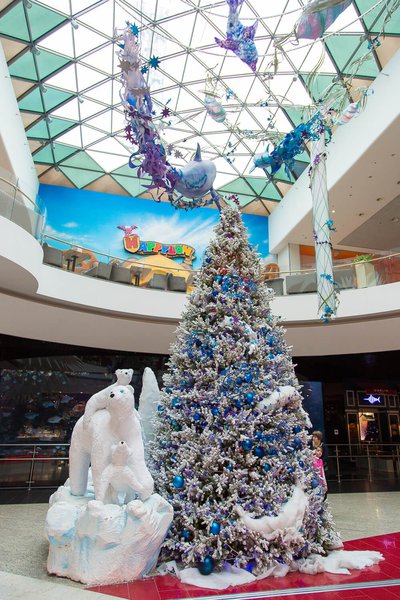 Winter decorations 2017 for the Ocean Plaza shopping mall