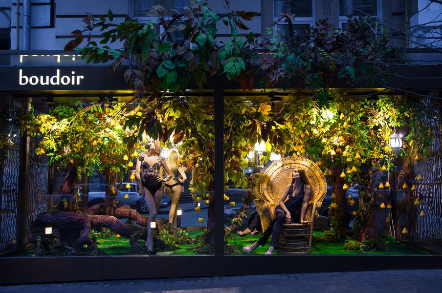 Boudoir Lingerie Concept Store Autumn Window Display 2017