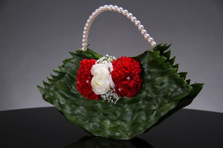 Handbags made of flowers