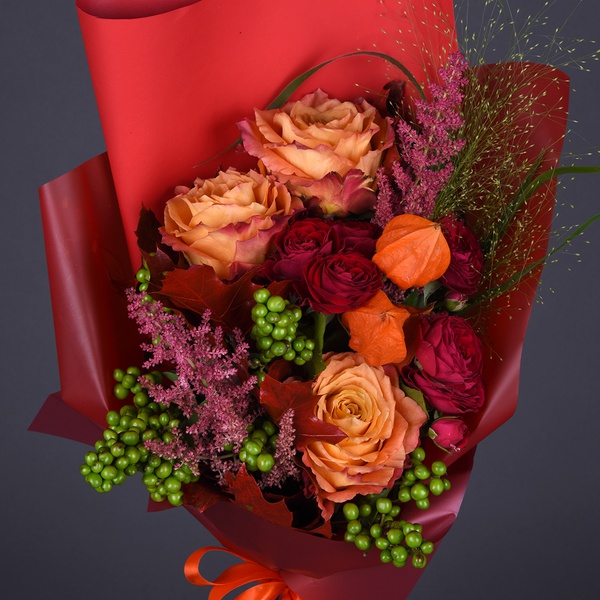 Flower red bouquet with physalis
