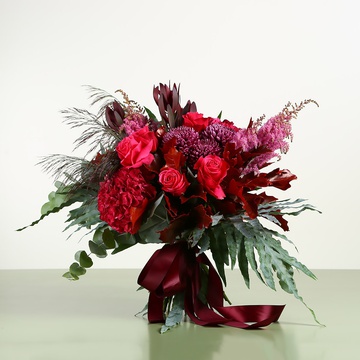 Bouquet with raspberry hydrangea