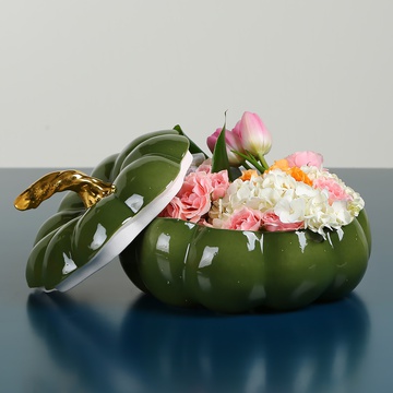 Floral composition in pumpkin with jam