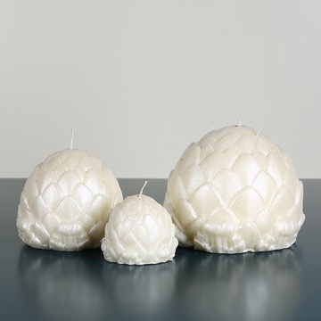 Set of candles "Artichoke" white