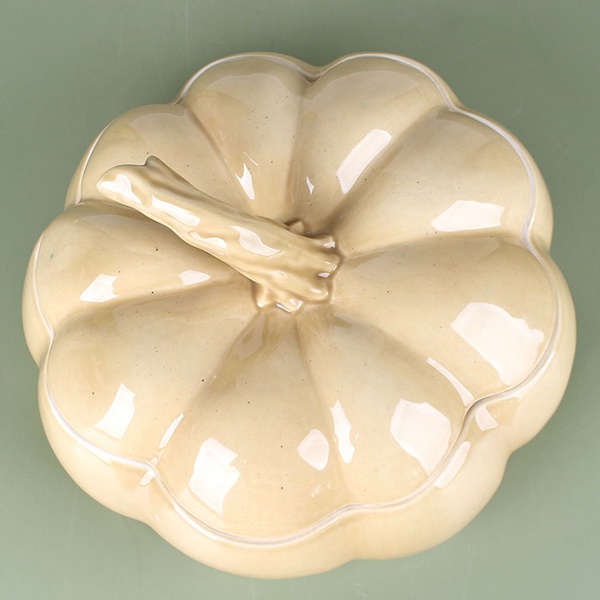 Ceramic peach pumpkin with lid