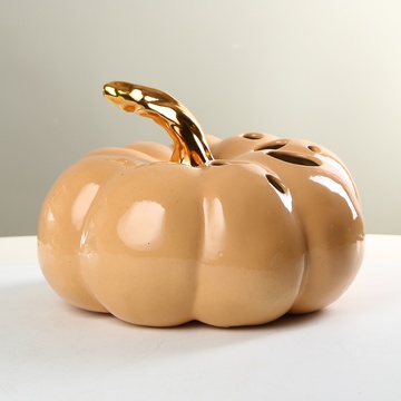Ceramic pumpkin beige with holes