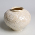 Vase HORSHCHYK SMALL, white with mother-of-pearl