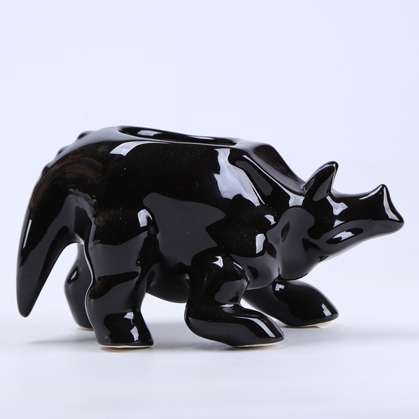 Pot Triceratops black