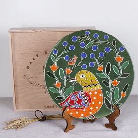 Plate "Леваха лентяїха літо нада робить на зиму а вона сидить"