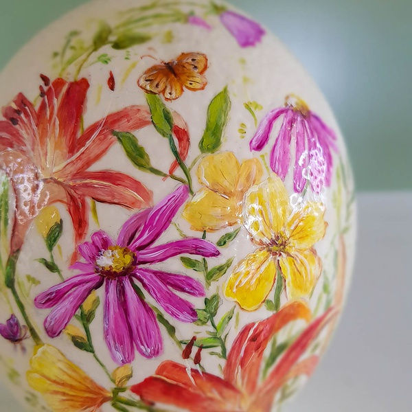 Painted egg "Flower Symphony"