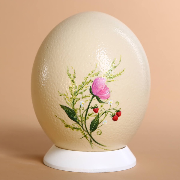 Painted egg "Peony" in a hat box