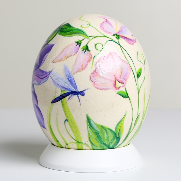Painted egg "Charming clematis"