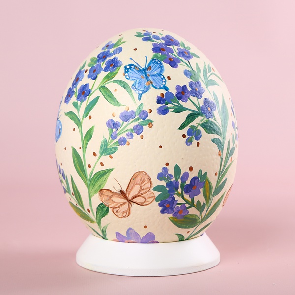 Painted egg "Spring bouquet"