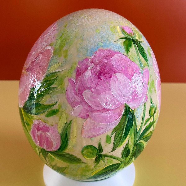Painted egg "Peonies"