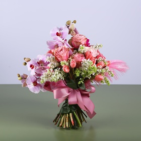Bouquet pink-white with phalaenopsis