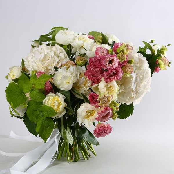 Bouquet "Tenderness in White"