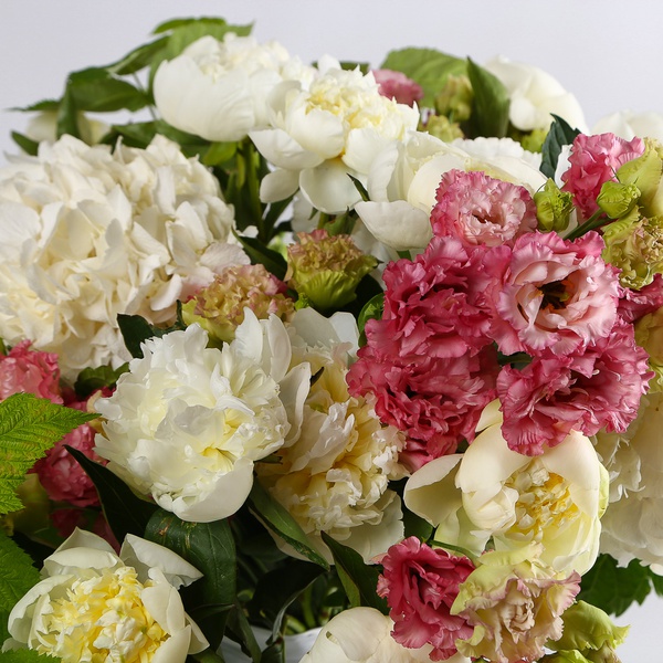 Bouquet "Tenderness in White"