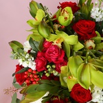 The “Red Harmony” bouquet
