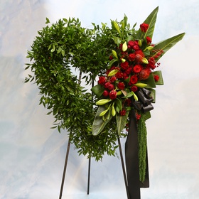 The memorial arrangement “Eternal Love”