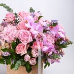 Композиция «Розовое облако» в шляпной коробке