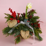 Зимняя композиция "Магия зимней корзинки"