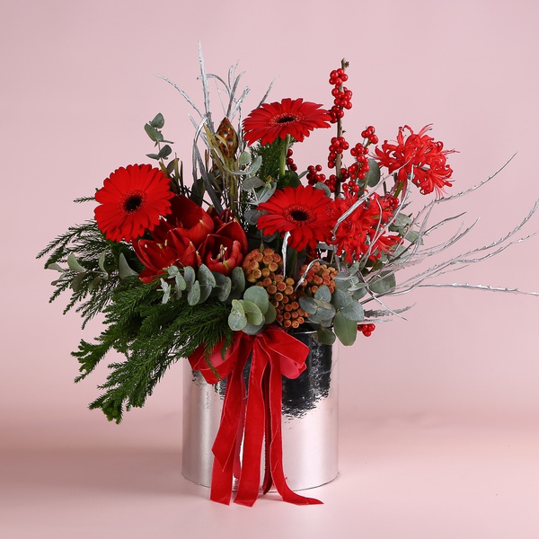 Зимова композиція у кошику "Зимова ідилія"