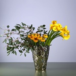 Цветочная композиция в желтой гамме в вазе