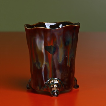 Cache-pot glass on legs in complex glaze medium