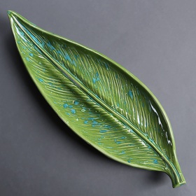 Ceramic leaf green, M