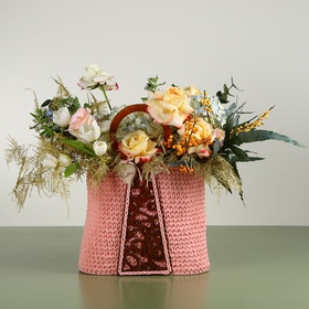 Floral composition "Marrakech" pink with ilex in a bag