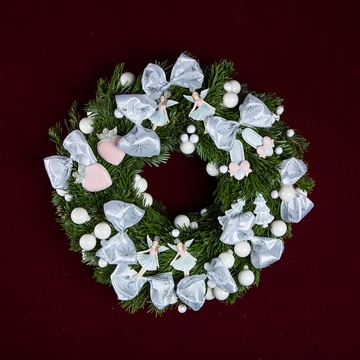 New Year's wreath in white and pink tones