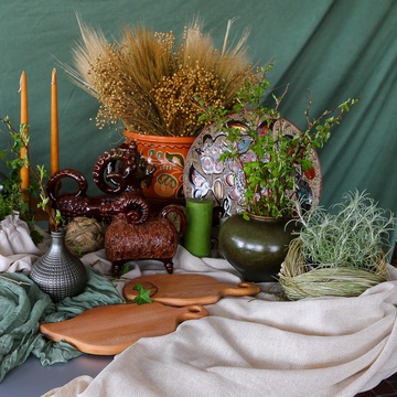 The “Warmth of the Earth” décor rental