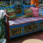 Colorful vintage bambetel (bench)