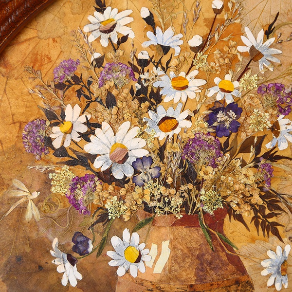 Круглая картина в технике ошибана "Букет ромашек"