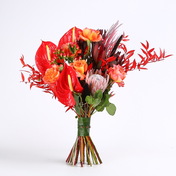 The bouquet "Fiery Passion"