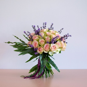 Bouquet of roses and lavender