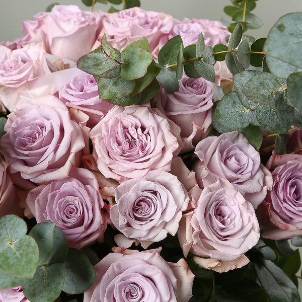 The “51 Tender Roses” bouquet