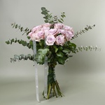 The “35 Tender Roses” bouquet